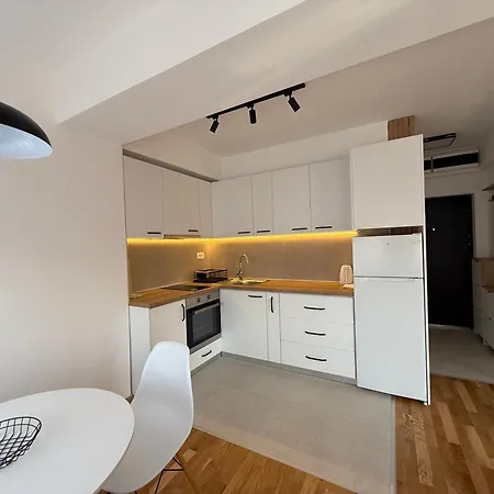 Twin Apartment *